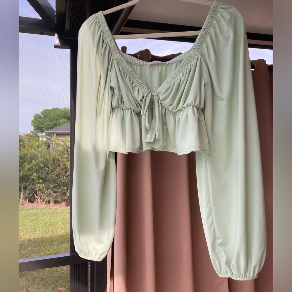 SEAFOAM GREEN BLOUSE- SOOOO SOFT